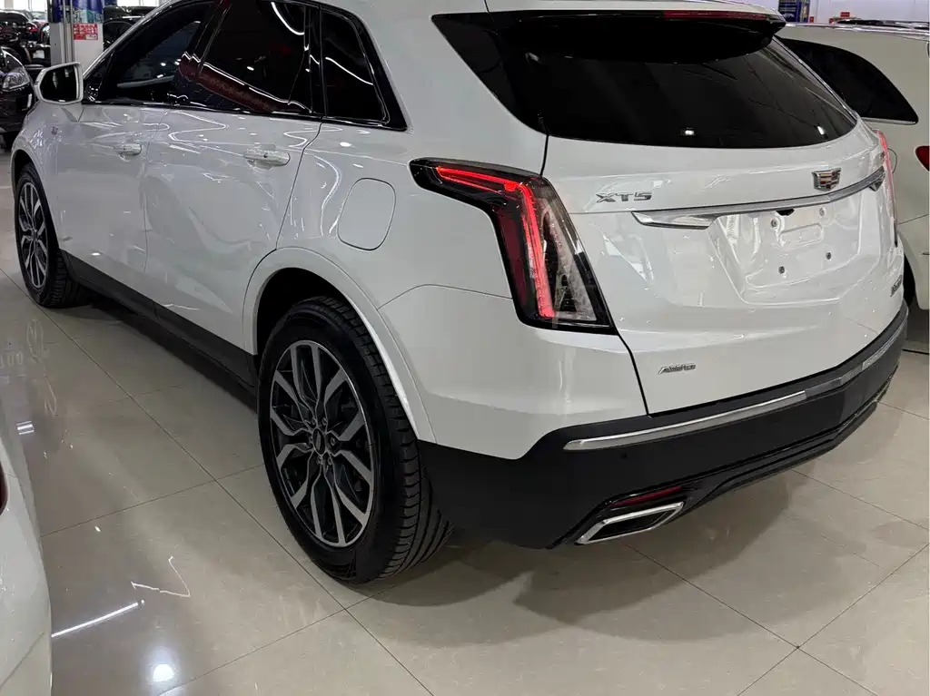 Cadillac XT5 — миниатюра 8
