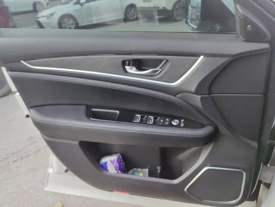 Honda UR-V — миниатюра 7