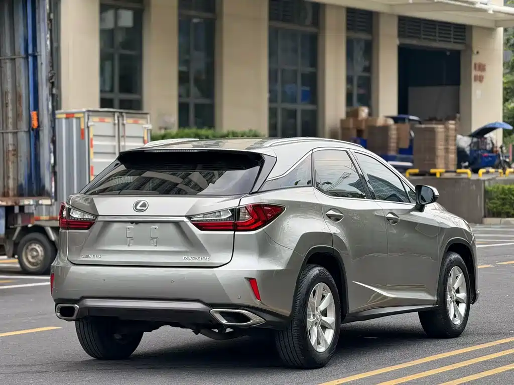 Lexus RX — миниатюра 9