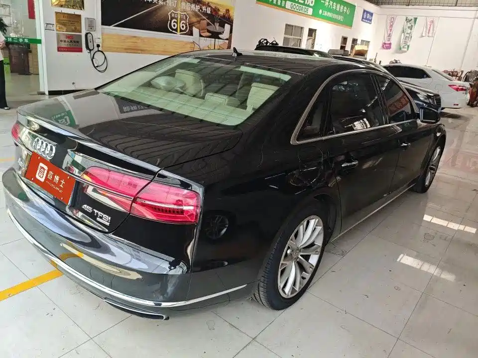 Audi A8 — миниатюра 2