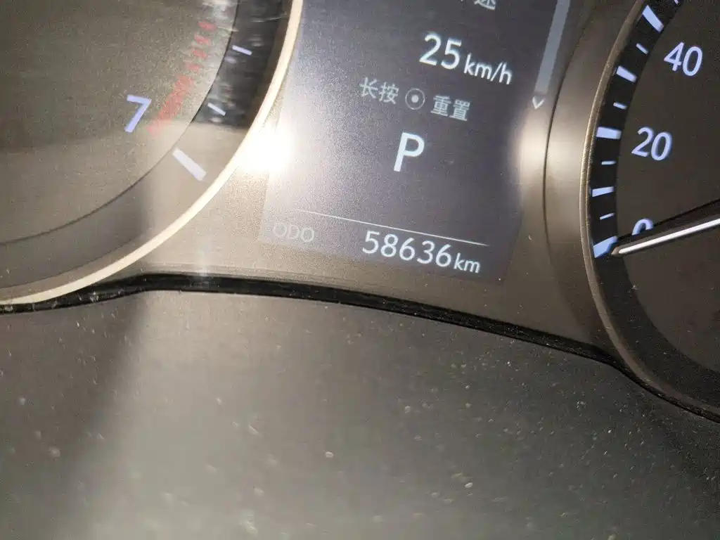 Lexus ES — миниатюра 13