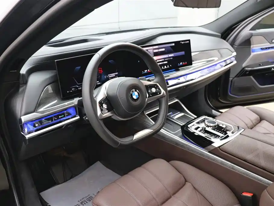 BMW 7 SERIES