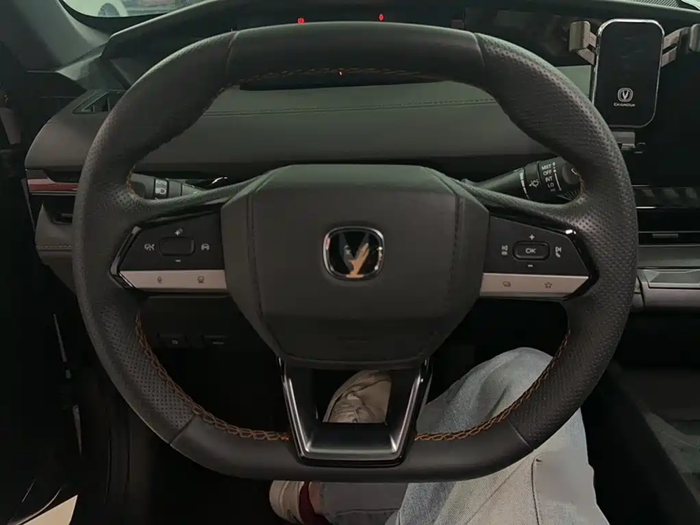 Changan UNI-V — миниатюра 7