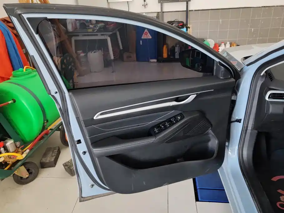 Geely Emgrand — миниатюра 7