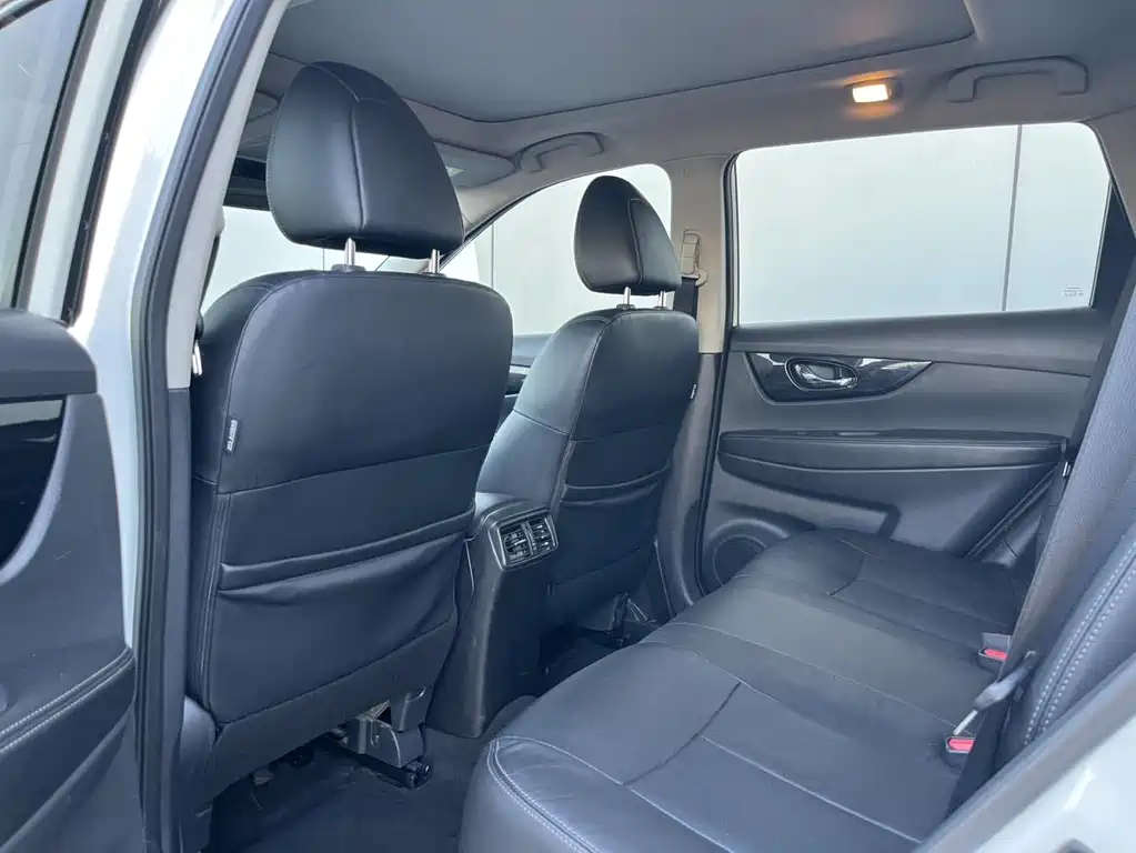 Nissan X-Trail — миниатюра 15