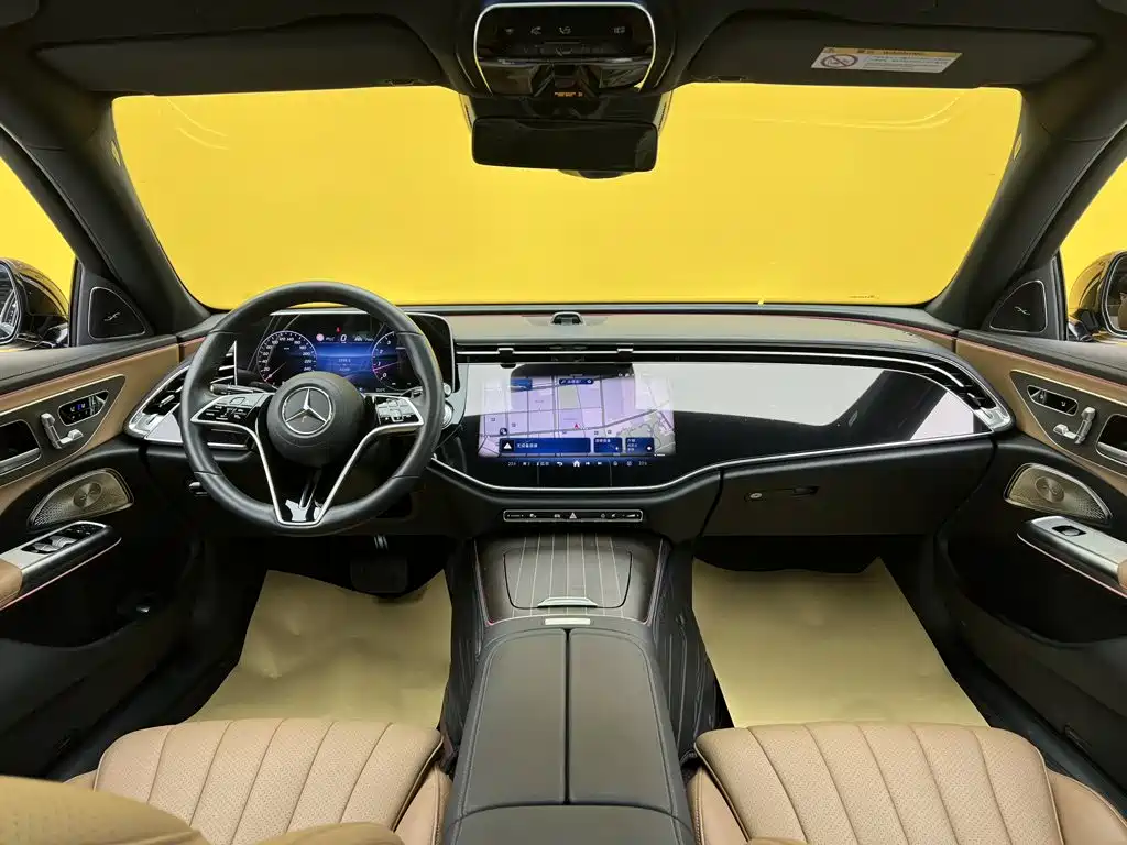 Mercedes-Benz E-Class — миниатюра 8