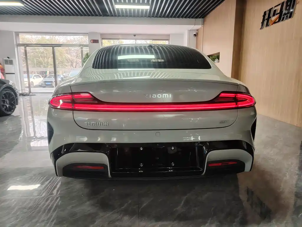 XIAOMI CAR XIAOMI SU7