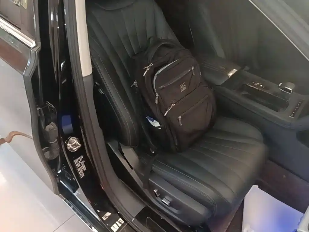 Hongqi Hongqi H5 — миниатюра 25
