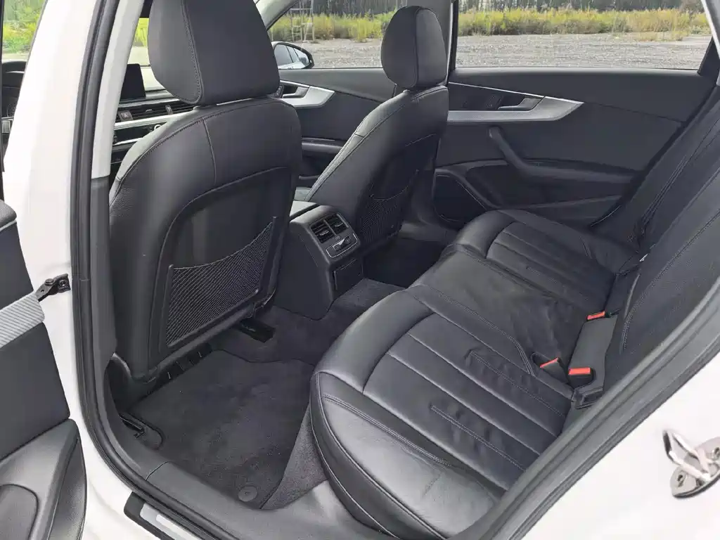 Audi A4L — миниатюра 9