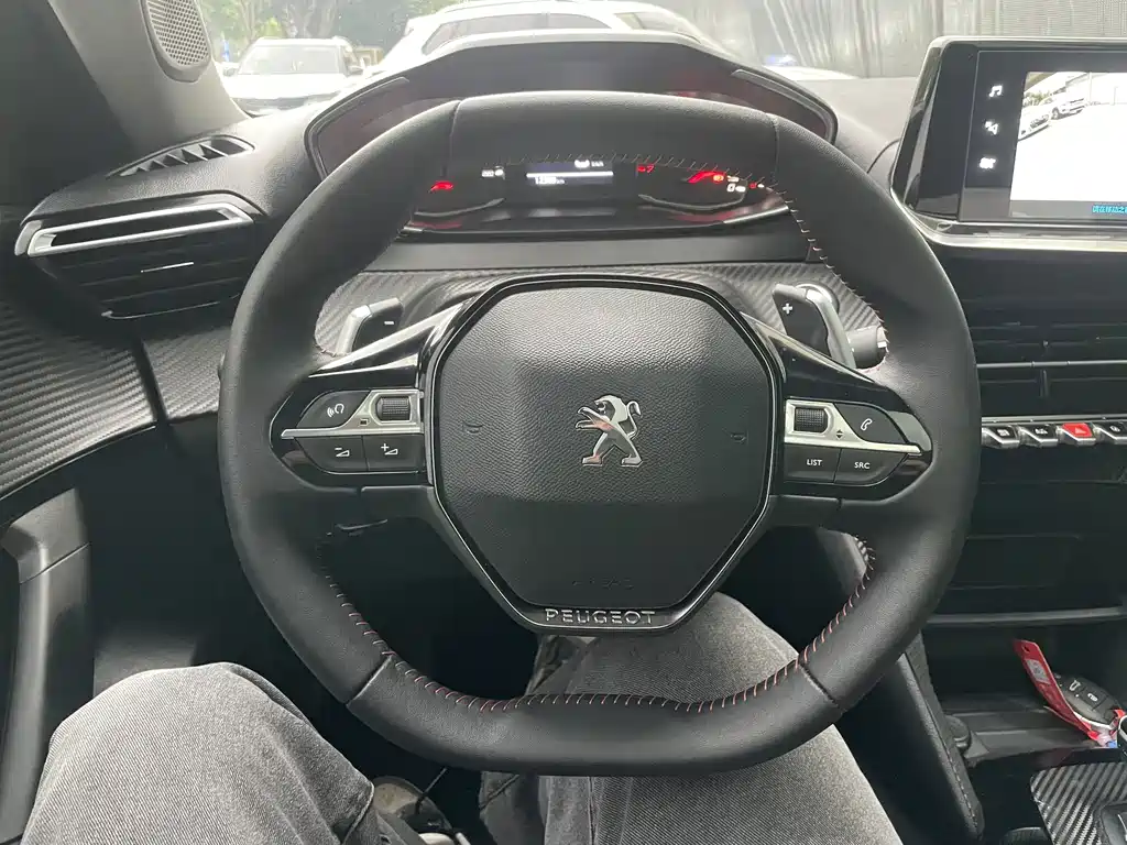 Peugeot 2008 — миниатюра 10