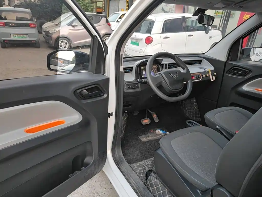 Wuling MINIEV — миниатюра 16
