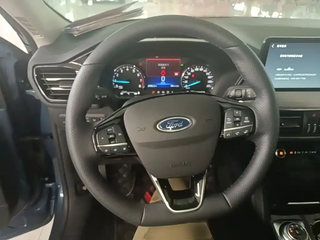 Ford Escape — миниатюра 11