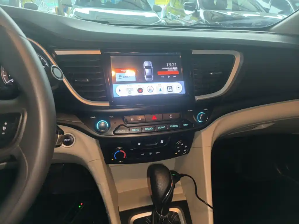 Buick Excelle — миниатюра 13
