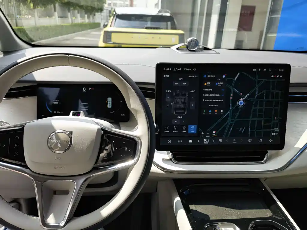 Volvo EM90 — миниатюра 16