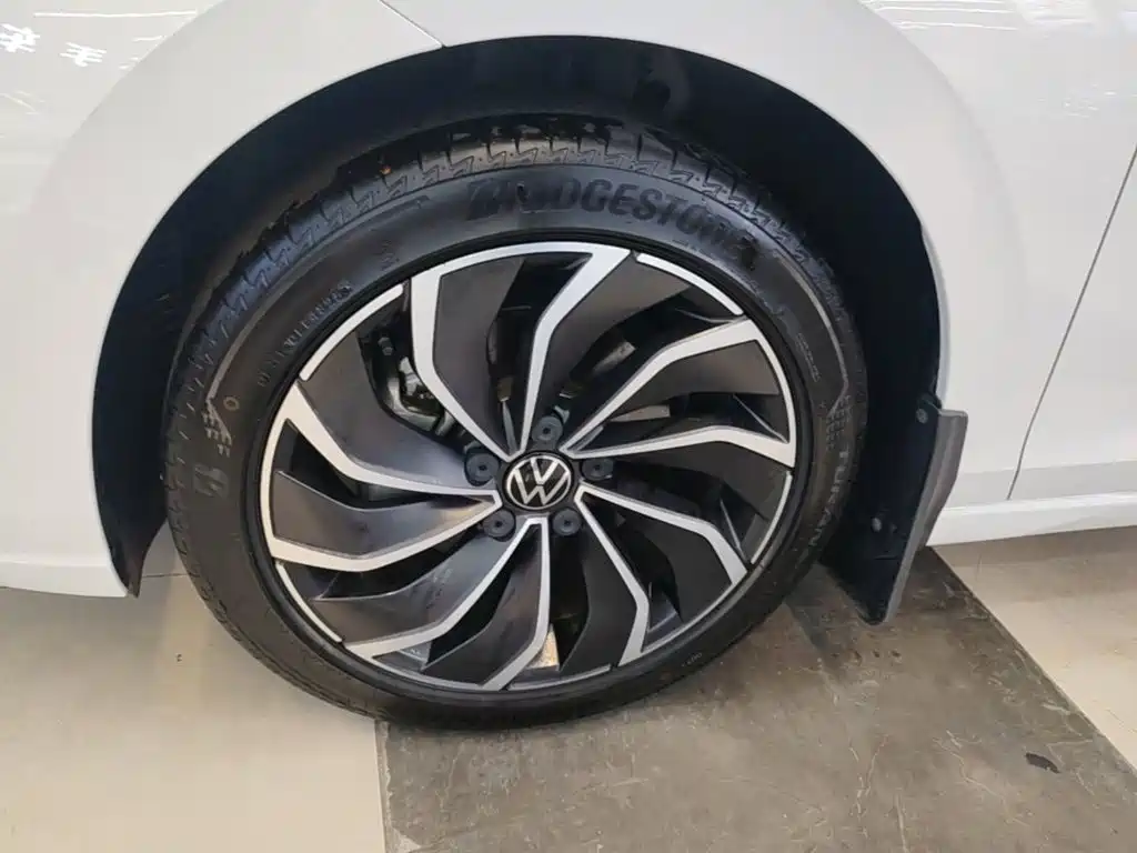 Volkswagen Golf — миниатюра 23
