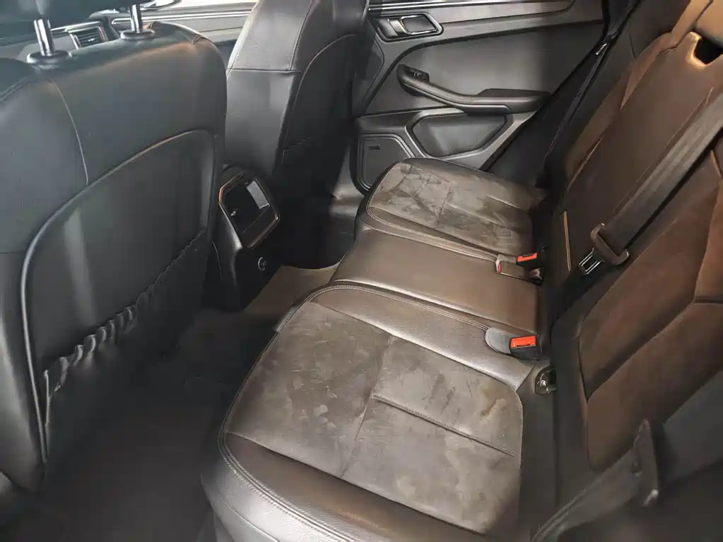 Porsche Macan — миниатюра 10