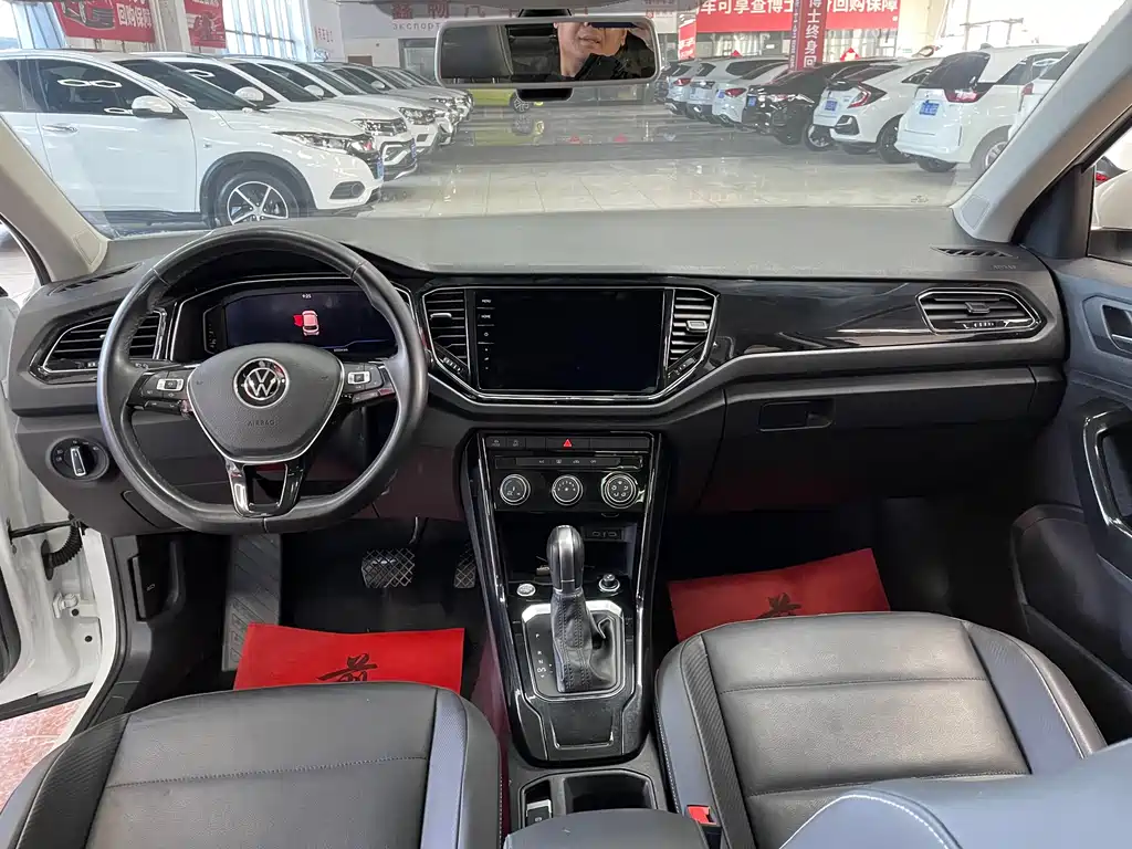 VOLKSWAGEN T ROC EXPLORING SONGS