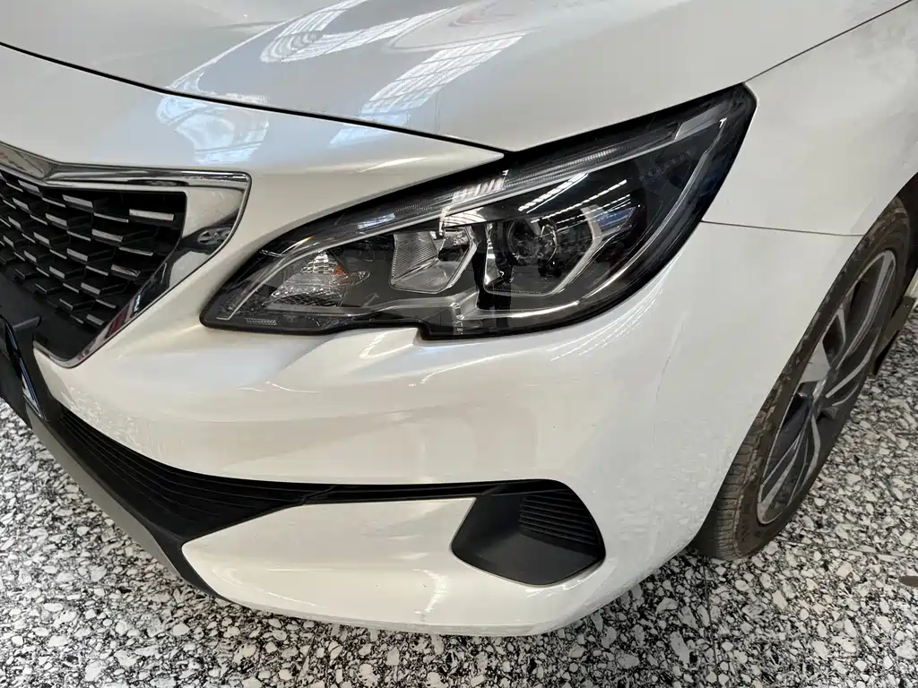 Peugeot 408 — миниатюра 4