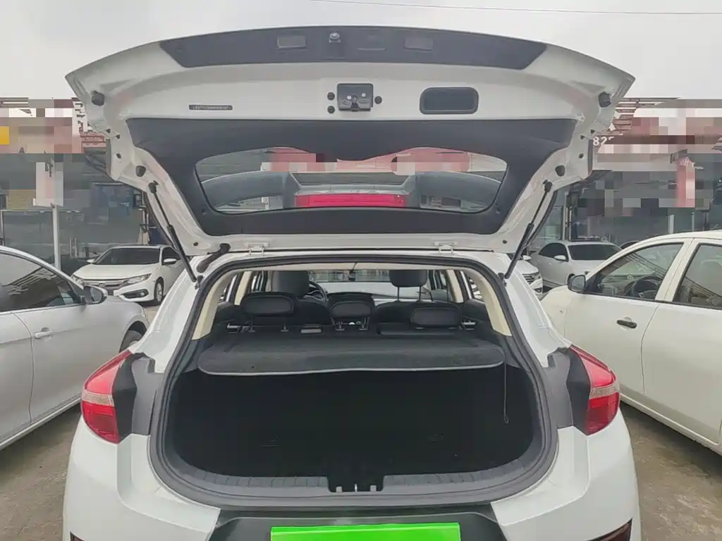 Geely Emgrand GS — миниатюра 19