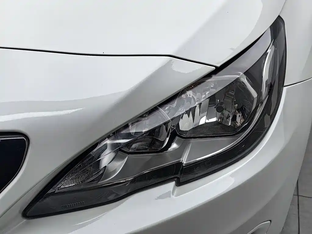 Peugeot 408 — миниатюра 7
