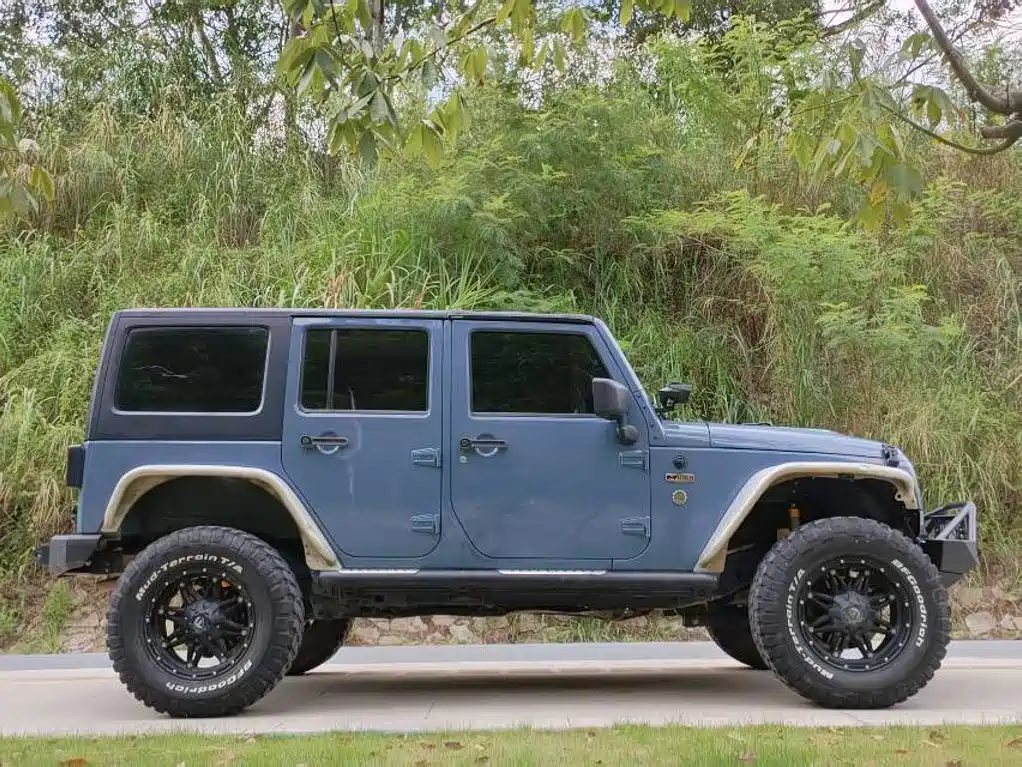 Jeep Wrangler — миниатюра 8
