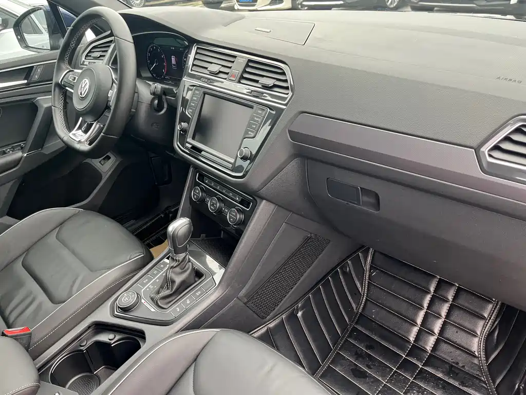 Volkswagen Tiguan — миниатюра 20