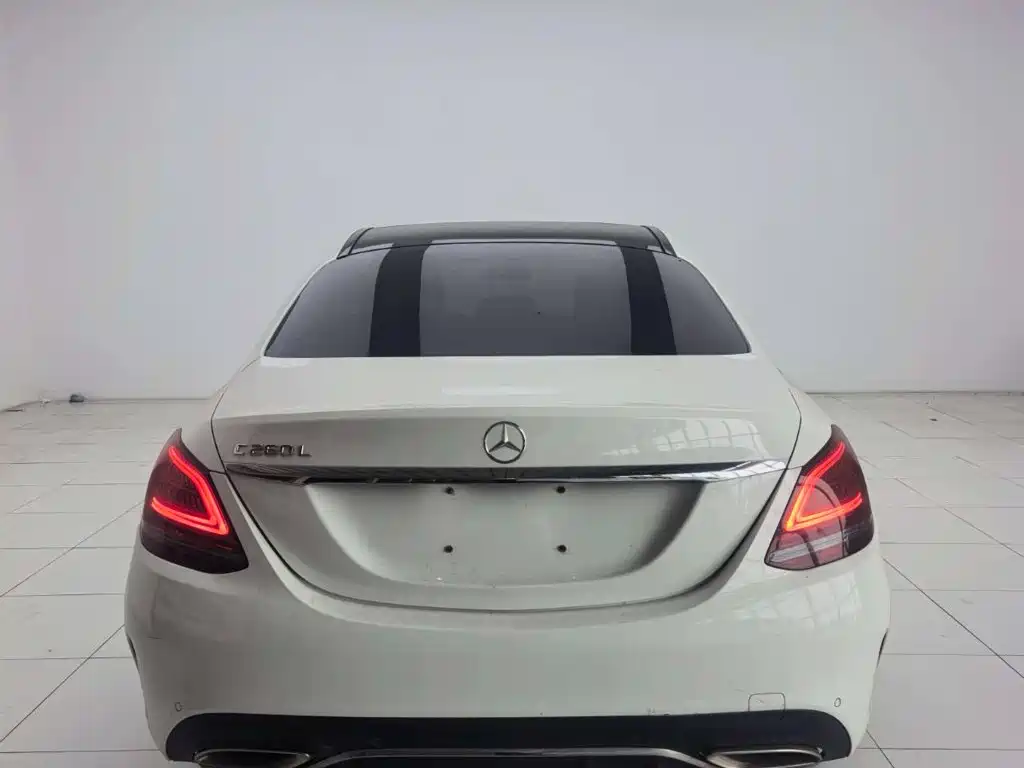 Mercedes-Benz C-Class — миниатюра 8