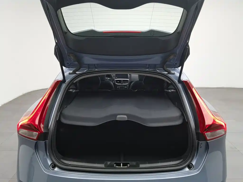 Volvo V40 — миниатюра 16