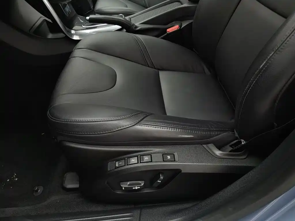 Volvo V40 — миниатюра 20