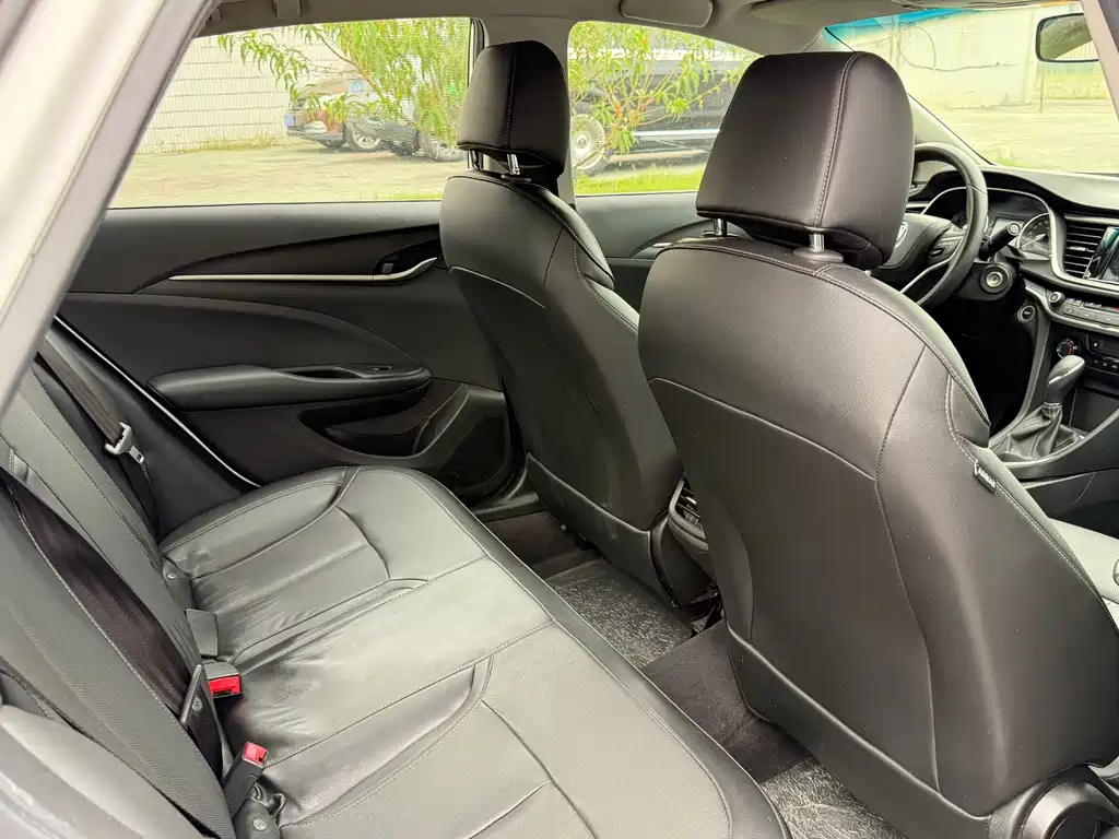 Buick Excelle — миниатюра 8