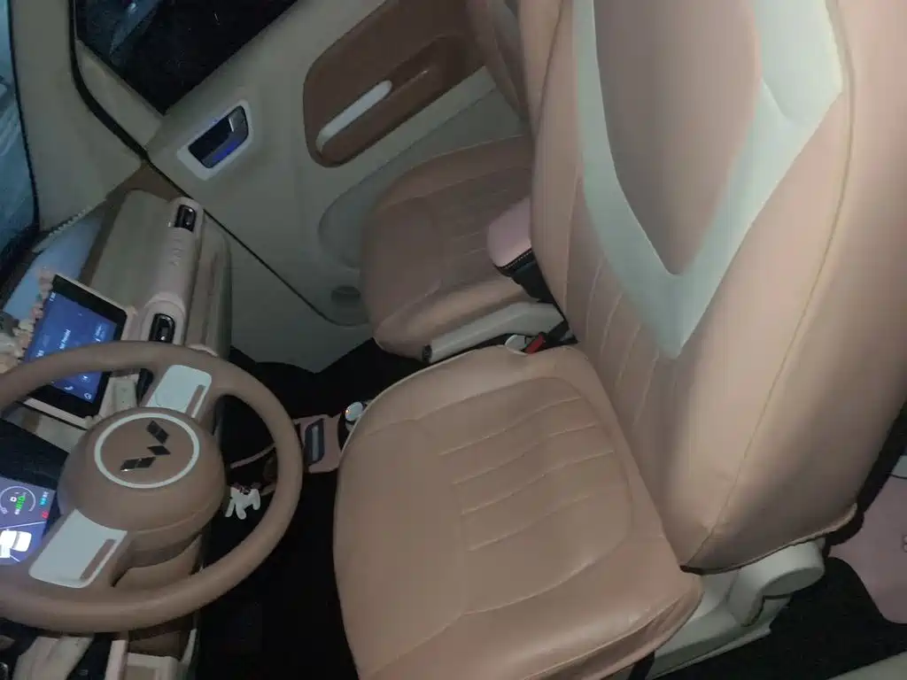 Wuling MINIEV — миниатюра 11