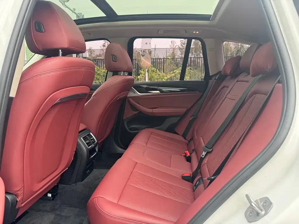 BMW iX3 — миниатюра 10