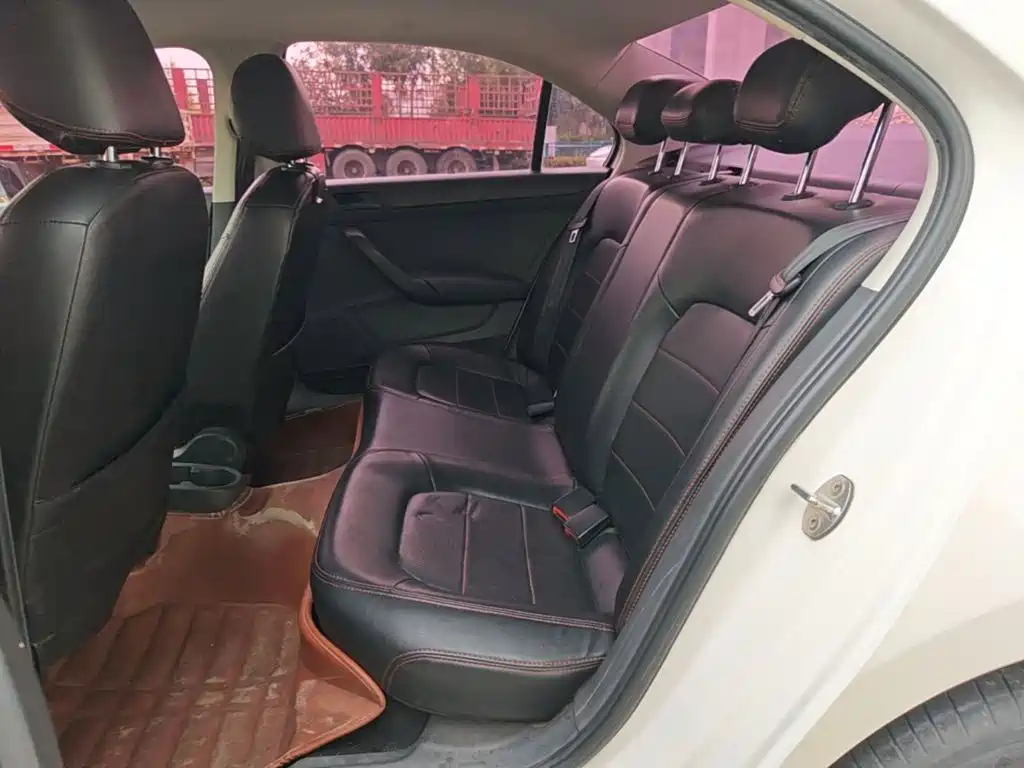 Volkswagen Santana — миниатюра 17