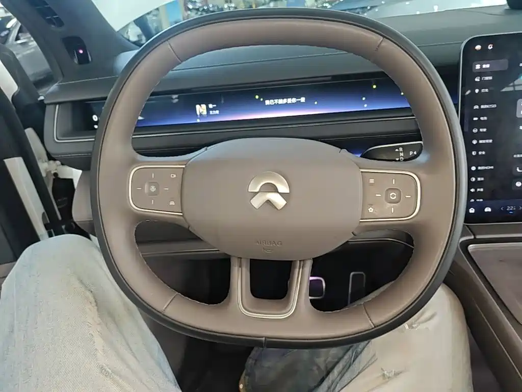 NIO ES8 — миниатюра 11