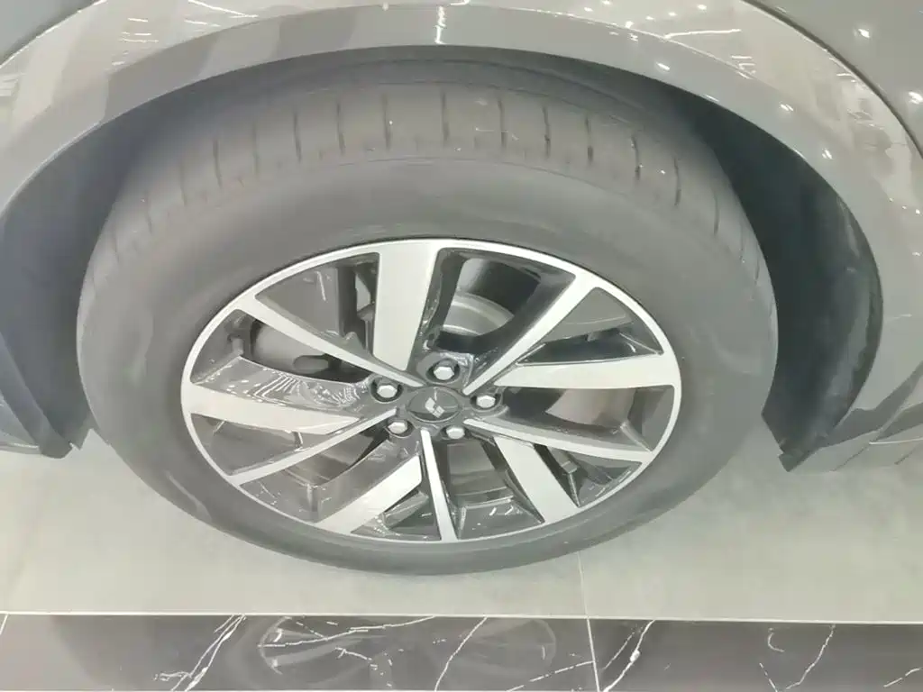 Li Auto Li L7 — миниатюра 23