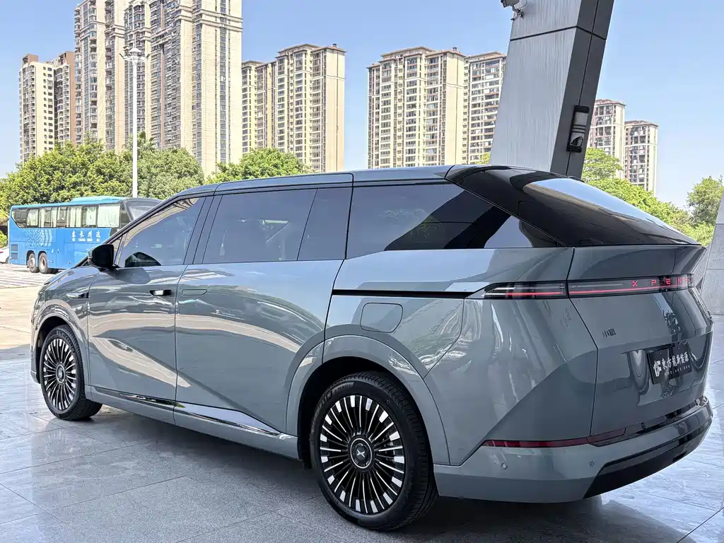 XPeng X9 — миниатюра 7