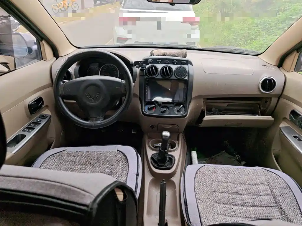 Wuling Hongguang — миниатюра 10