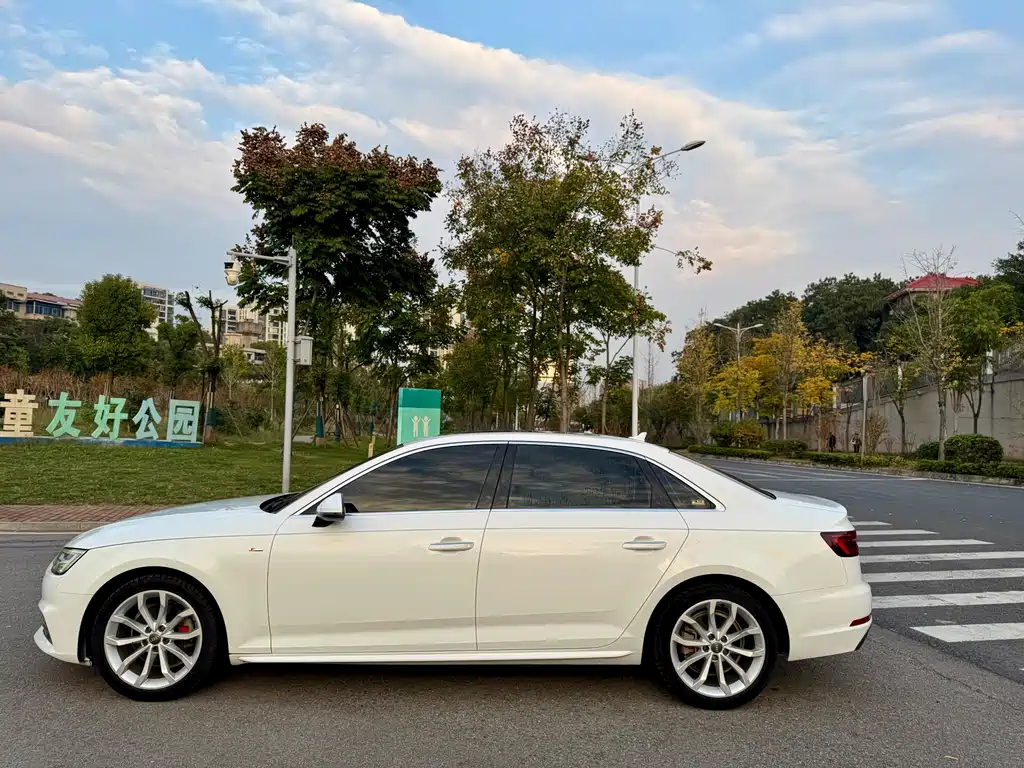 Audi A4L — миниатюра 11