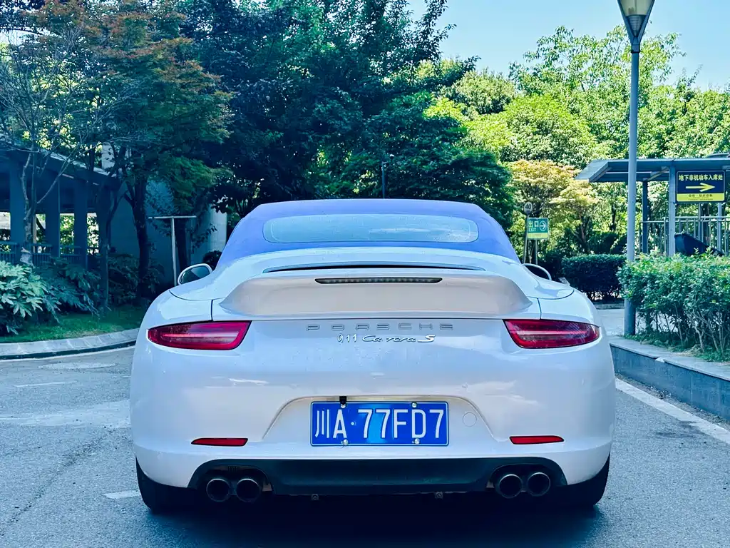 Porsche 911 2012 Carrera S 3.8L