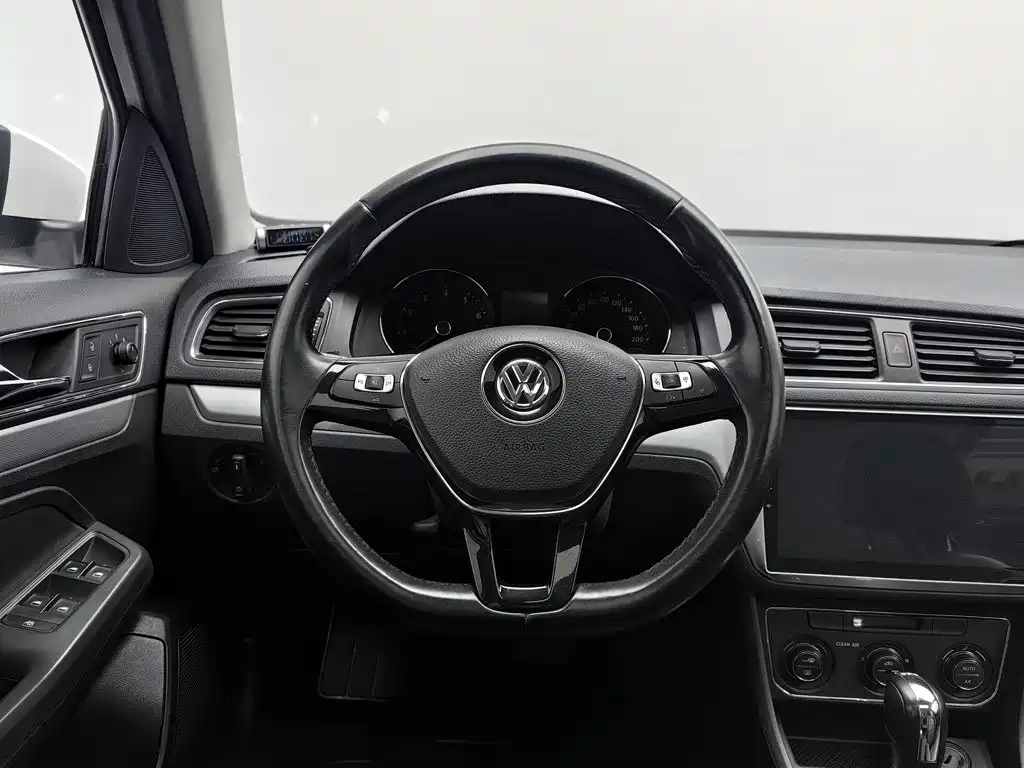 Volkswagen Gran Lavida — миниатюра 11