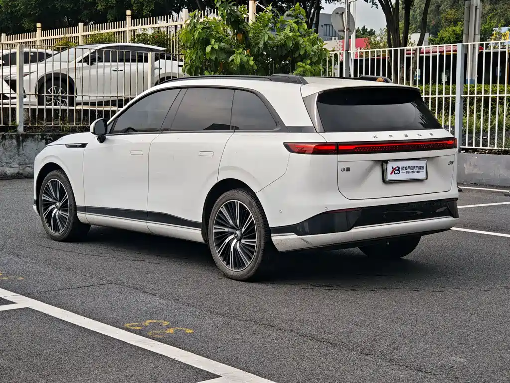 XPeng G9 — миниатюра 5