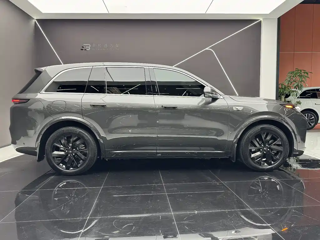 Li Auto Li L8 — миниатюра 2