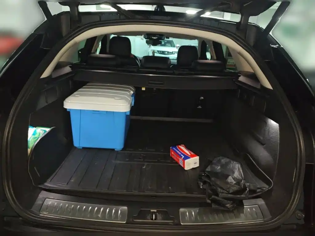 Land Rover Velar — миниатюра 15
