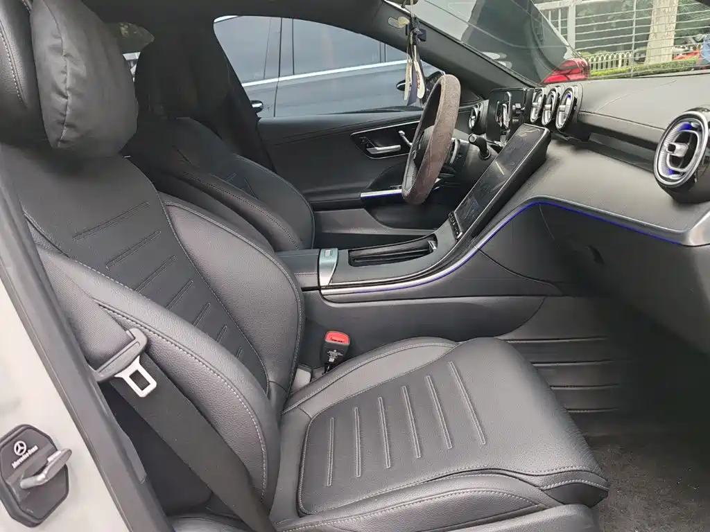 Mercedes-Benz C-Class — миниатюра 11