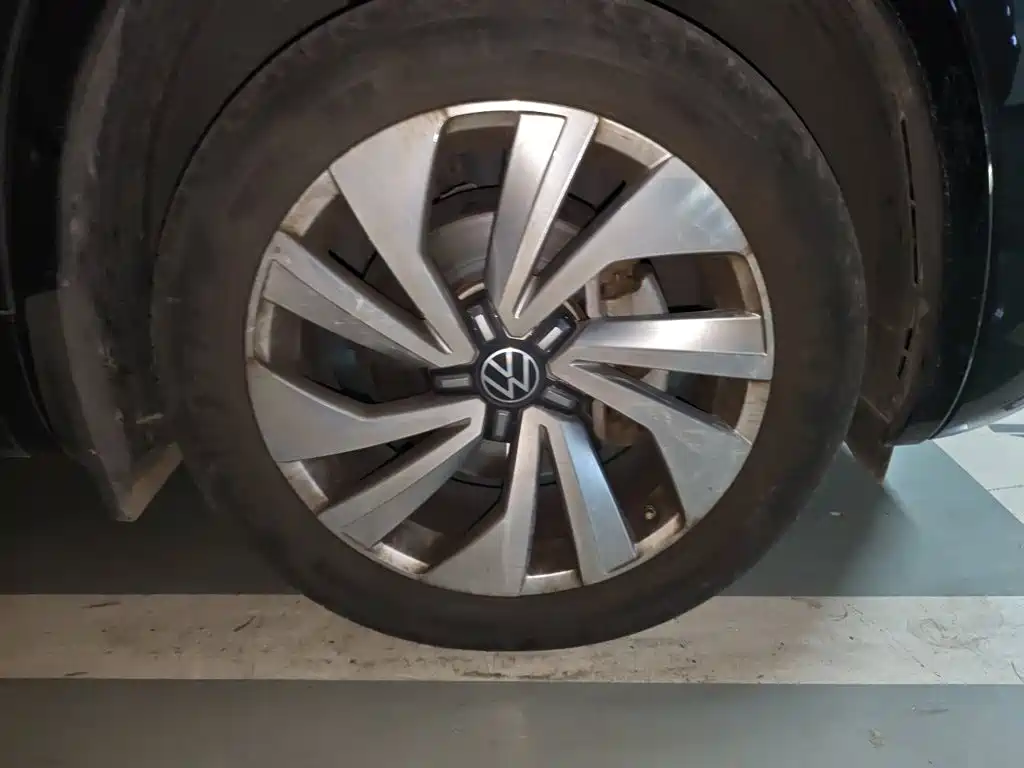 Volkswagen X — миниатюра 24