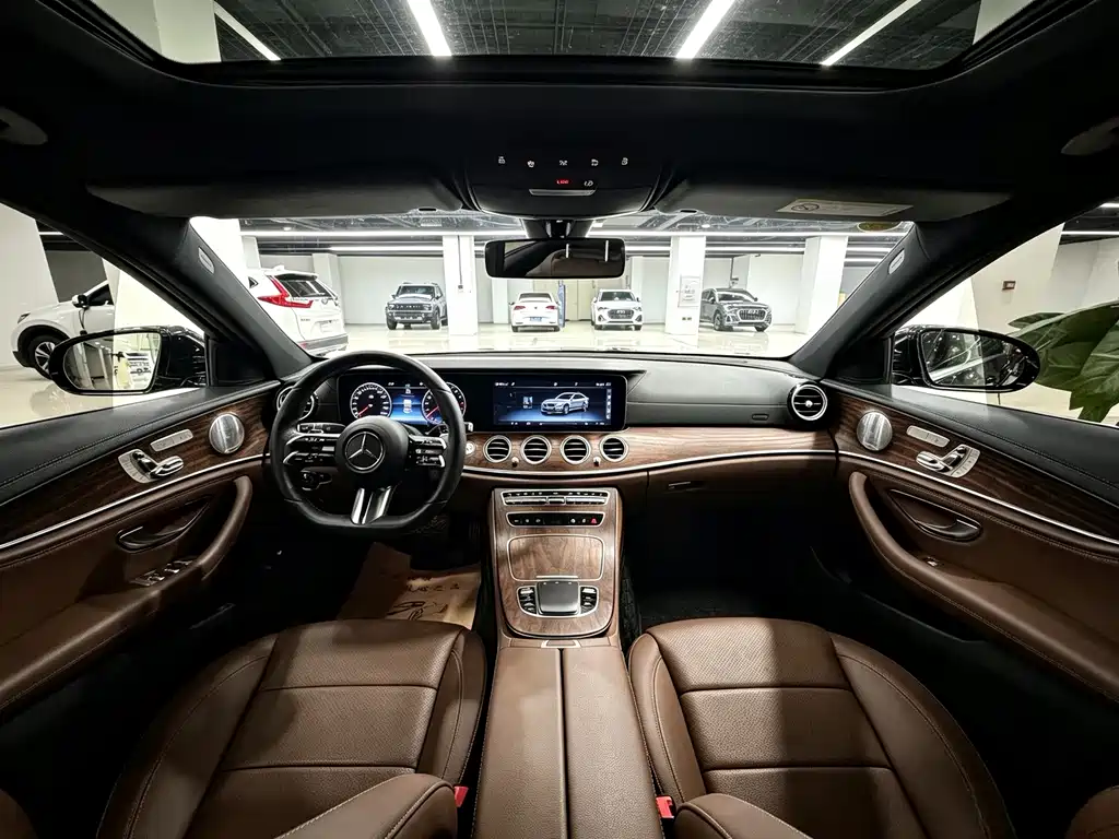 Mercedes-Benz E-Class — миниатюра 6