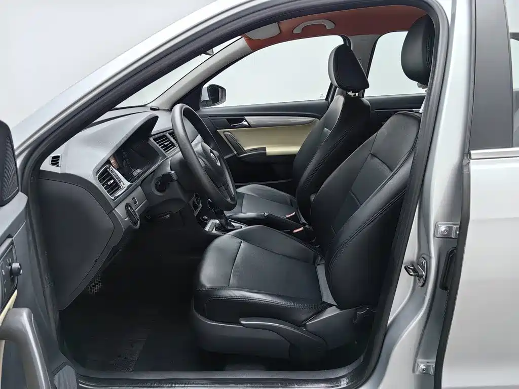 Volkswagen Lavida — миниатюра 10