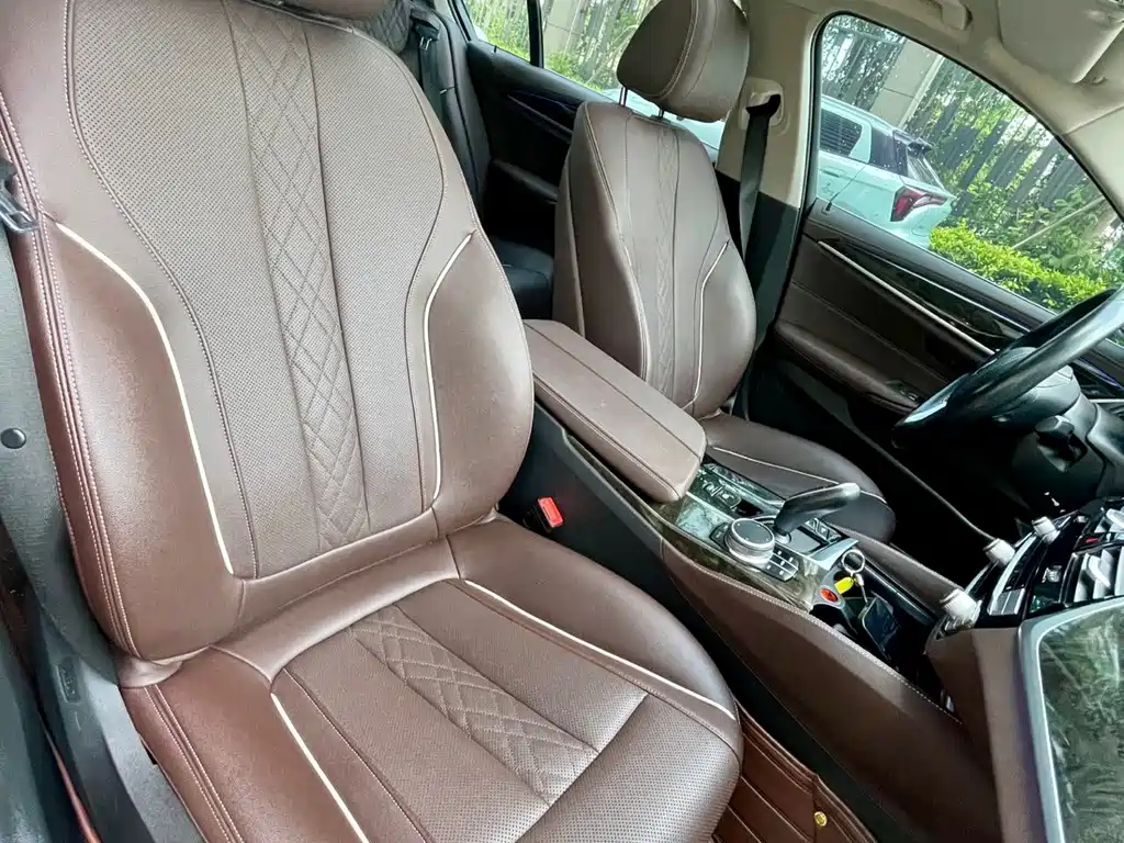 BMW 5 Series — миниатюра 22
