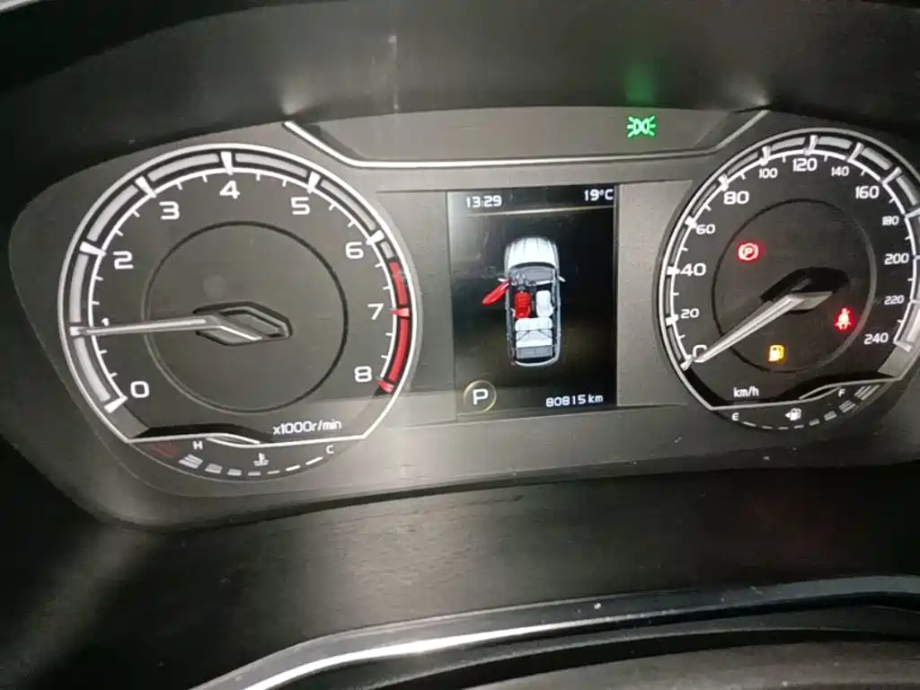 Geely Binyue — миниатюра 12