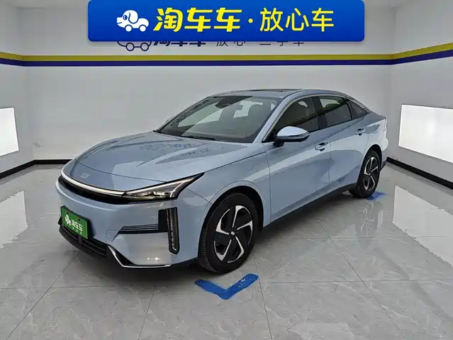 2025 Geely Galaxy L6